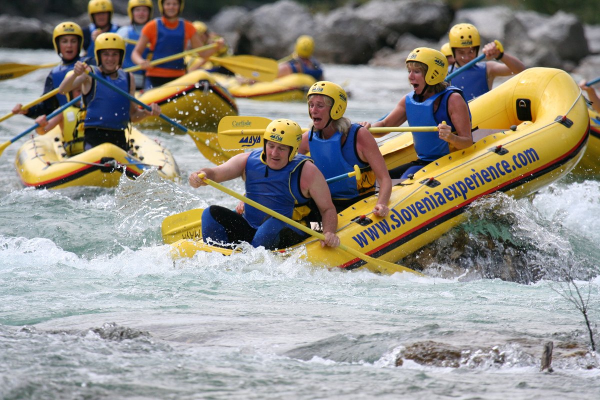 Maya team - mini raft dogodivščina.jpg