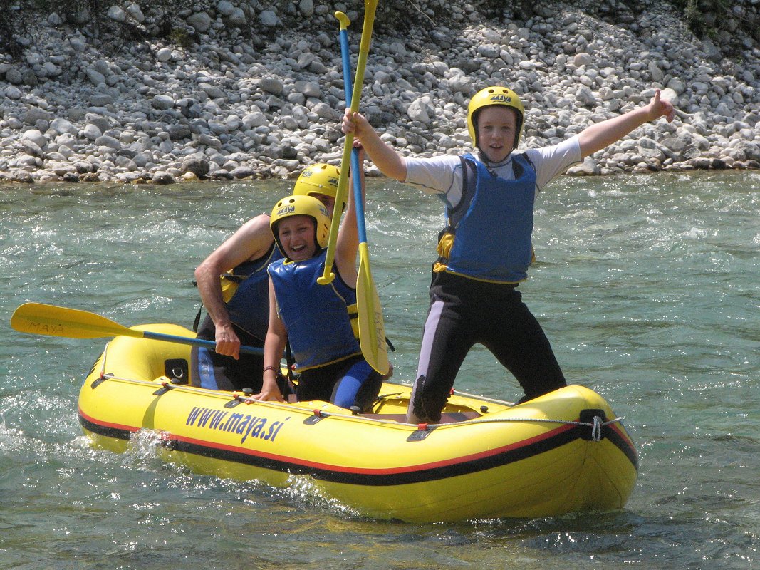 Mini rafting-Kamno4-Maya-team.jpg