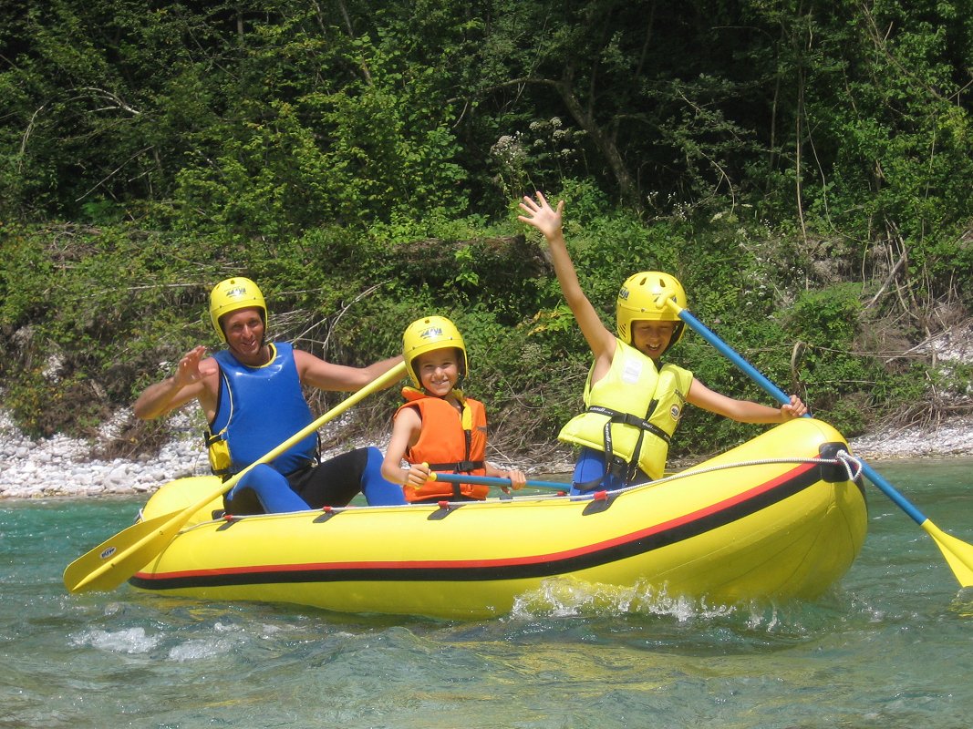Mini-rafting-Kamno-Maya-team.jpg