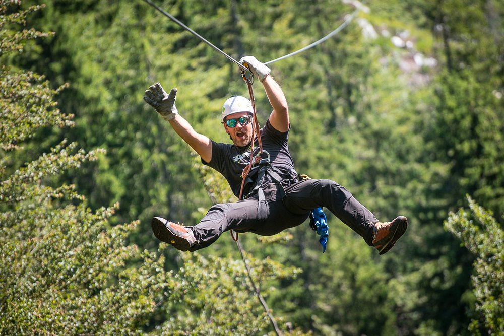 Zipline-Kanin1-Maya-team.jpg