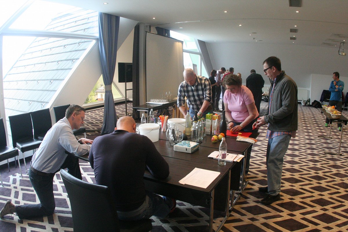 Teambuilding krepi podjetja