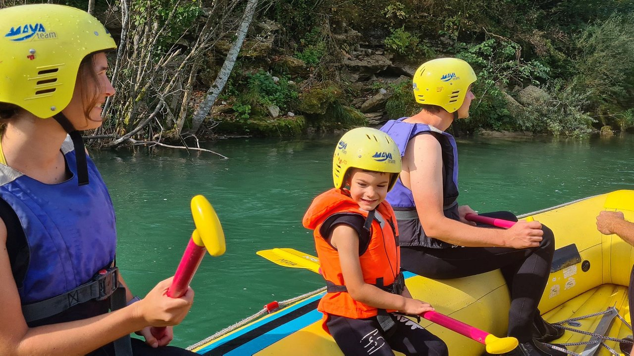 EASY FAMILY RAFT - SOCA - MAYA TEAM