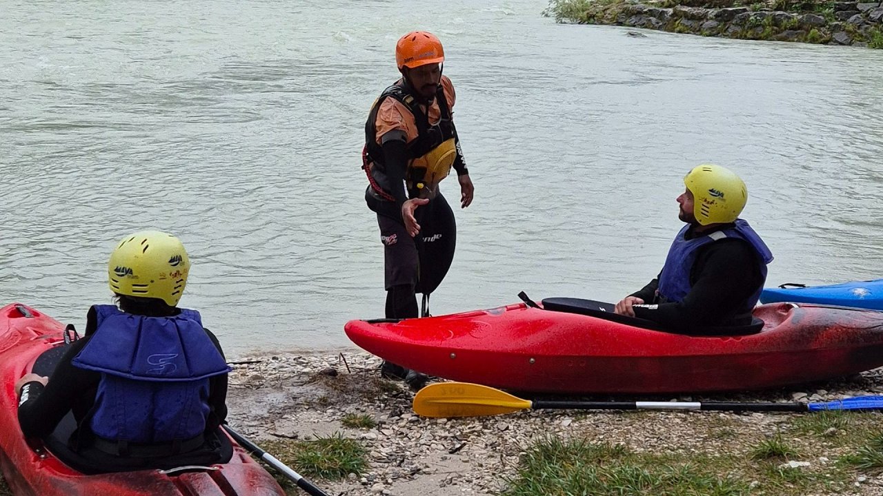 Šola kajaka Maya Team