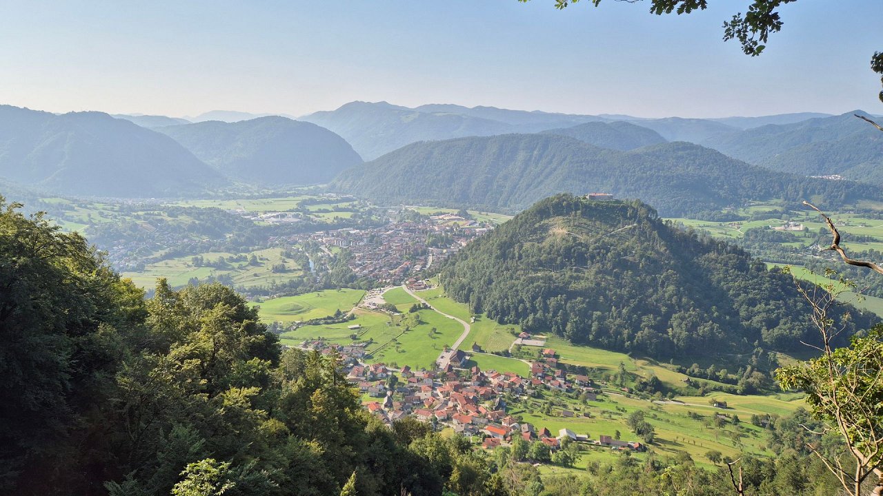 hiking maya team (3).jpg