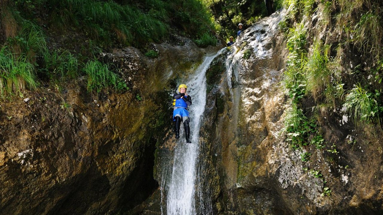 SHORT BREAK (3).jpg SHORT BREAK (3).jpg